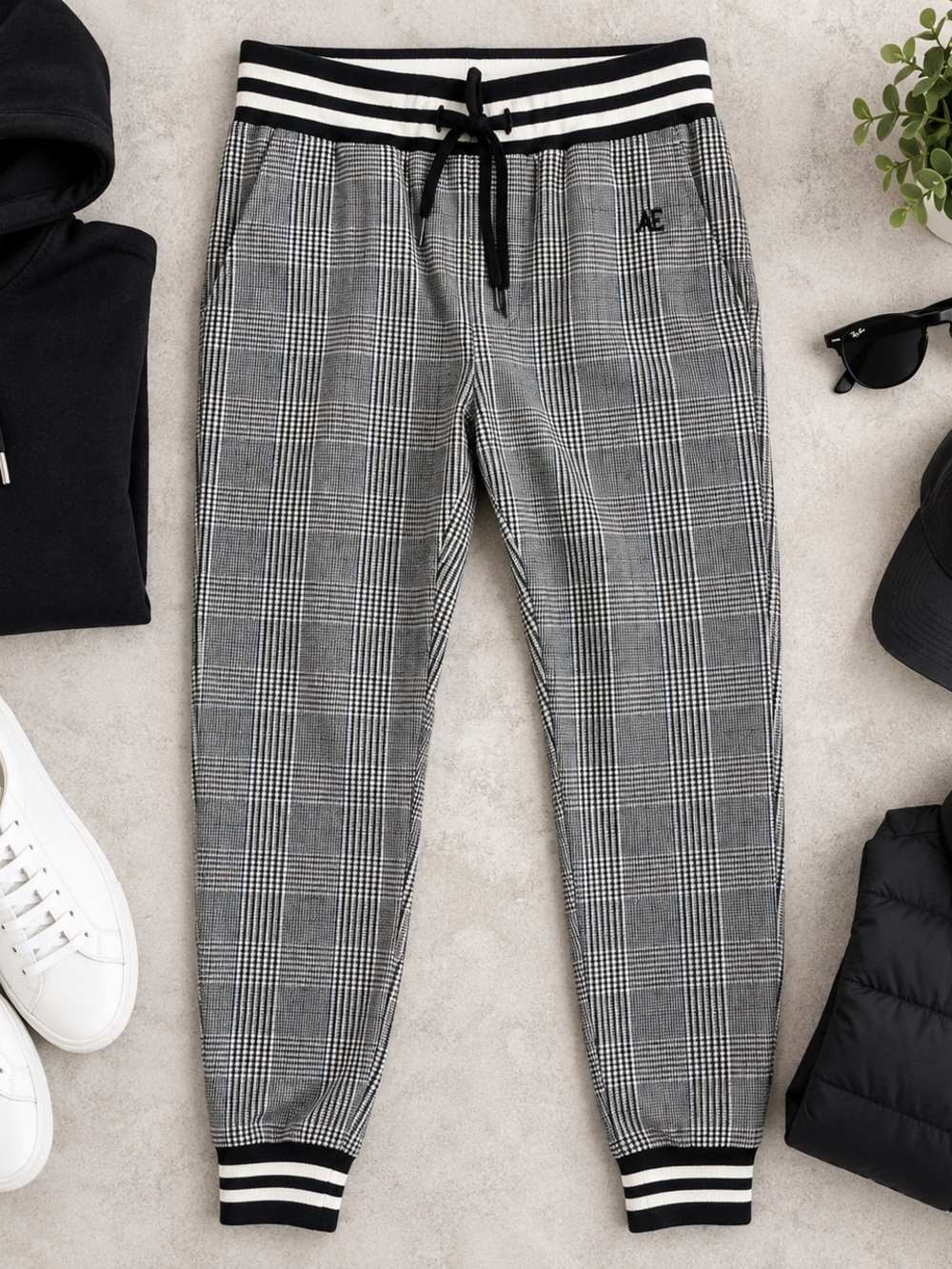 American Eagle Outfitters Black and Gray Plaid Jogger Pants